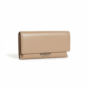 Burberry Eyewear Case – Luxury Clamshell Glasses Protector
